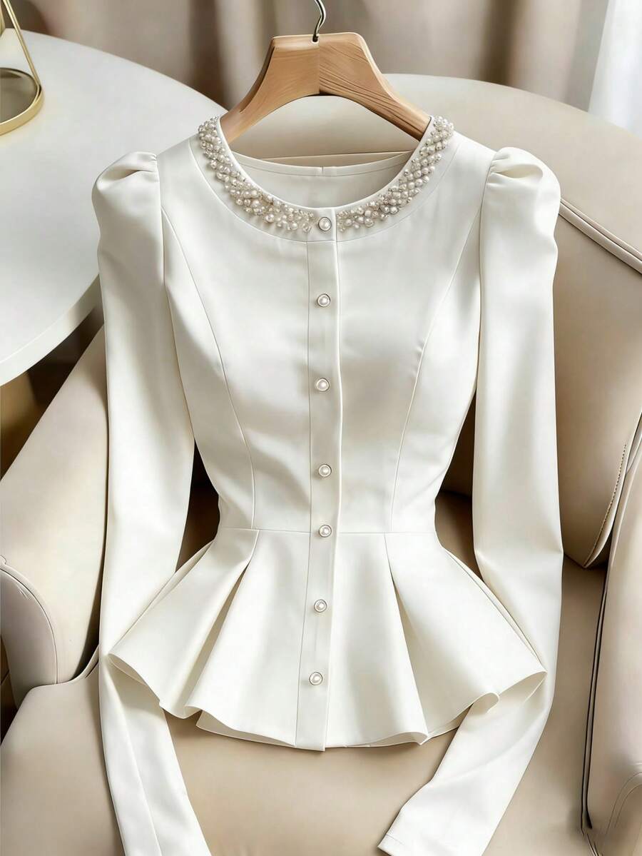 Franclia Camisa de mujer, cuello redondo, manga raglán larga, cierre delantero con botones, cuello decorado con cuentas, diseño de cintura entallada, uso versátil y elegante para el día a día - Blanco - Ver 1