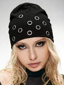 ROMWE Grunge Punk 1顶朋克风铆钉装饰针织帽，高品质Y2K复古纯黑色保暖翻边帽，时尚日常百搭，四季皆宜 - 黑色 - 查看 1