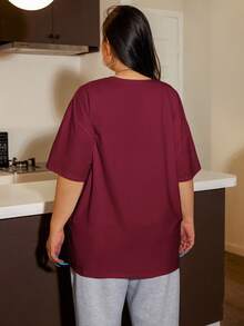 SHEIN EZwear Camiseta roja sencilla de unicolor para mujer de talla grande - Rojo - Ver 2