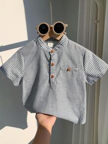 SHEIN 男童休闲条纹领衬衫，用途广泛，适合上学、通勤、日常穿着、运动，春夏皆宜。 - 藍色 - 查看 8