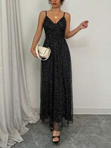 Vestido largo elegante mujer tirantes escote en V brillo glamour fiesta evento noche ajuste ceñido falda vaporosa diseño sofisticado corte favorecedor tela ligera caída suave ideal eventos formales fiesta ceremonia coctel - Negro - Ver 1