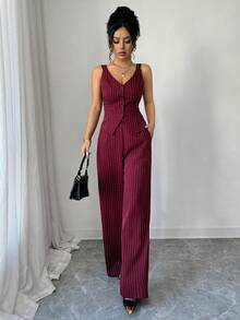 Elenzga 女士酒红色条纹独特设计吊带背心，V领纽扣装饰，无袖设计，配有假口袋，搭配宽松阔腿裤，优雅百搭，适合生日、约会、派对、正式场合、鸡尾酒会、音乐节、情人节、复活节、劳动节、返校季、光棍节、节日氛围、春季穿搭等各种场合。这款小众设计吊带背心搭配宽松阔腿裤，尽显优雅气质。 - 酒紅色 - 查看 4