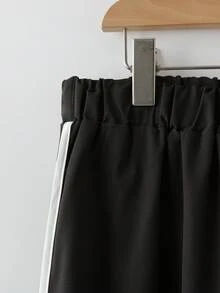 Linhara Bộ đồ 2 món cỡ lớn gồm áo dài tay cổ tròn in họa tiết phối màu tương phản và quần dài. - Màu be - Xem 6