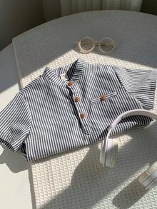 SHEIN 男童休闲条纹领衬衫，用途广泛，适合上学、通勤、日常穿着、运动，春夏皆宜。 - 藍色 - 查看 9