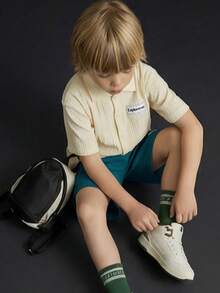 SHEIN Casuvi Kids 两件装男童翻领单排扣休闲百搭衬衫，下摆拼接设计，适合情人节主题搭配短裤，适合外出、上学、参加节日活动，夏季穿着。 - 彩色 - 查看 2