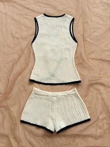 Soleia Set de 2 piezas: Suéter con contraste de color y cintura con lazo, incluye chaleco con cintura con lazo y shorts, adecuado para uso diario, playa, vacaciones - Blanco y Negro - Ver 2