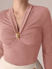 Modelyn Metal Buckle V-Neck Pleated Long Sleeve Elegant Fitted T-Shirt - Dusty Pink - View 2