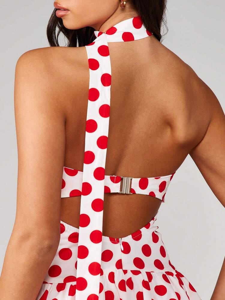 MISSGUIDED Vestido mini acampanado con cuello halter a lunares, con detalle de lazo y volante en el bajo para fiestas de verano