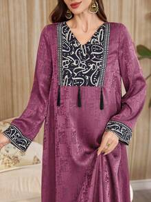 Al Najma 女士几何印花流苏装饰优雅长袖阿拉伯风格连衣裙 - 粉色 - 查看 2