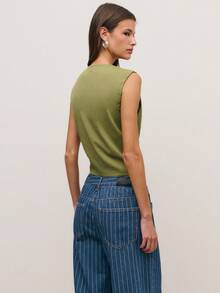 Nöista Sleeveless Flowing Top, Crew Neck And Asymmetric Closure Top With Silver Buttons. Spring Summer Casual - Green - View 2