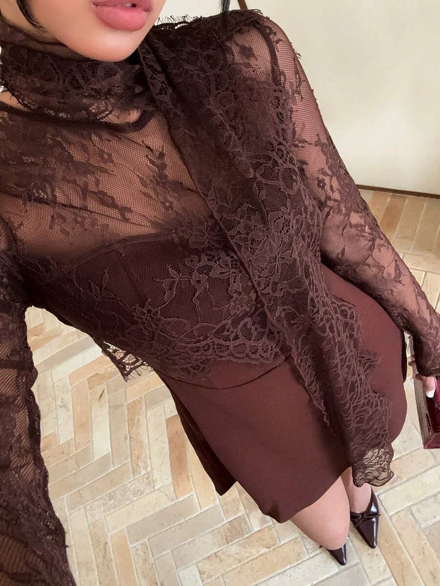 Siren Gaze 女士优雅高端迷人蕾丝拼接长袖收腰短款连衣裙，新年派对礼服 - 棕色 - 查看 1