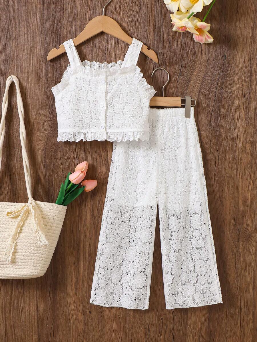 SHEIN Conjunto de 2 piezas de niña joven informal con camiseta de tirantes de encaje y pantalones cortos de encaje, estilo dulce para niñas, nuevos para primavera/verano - Blanco - Ver 1