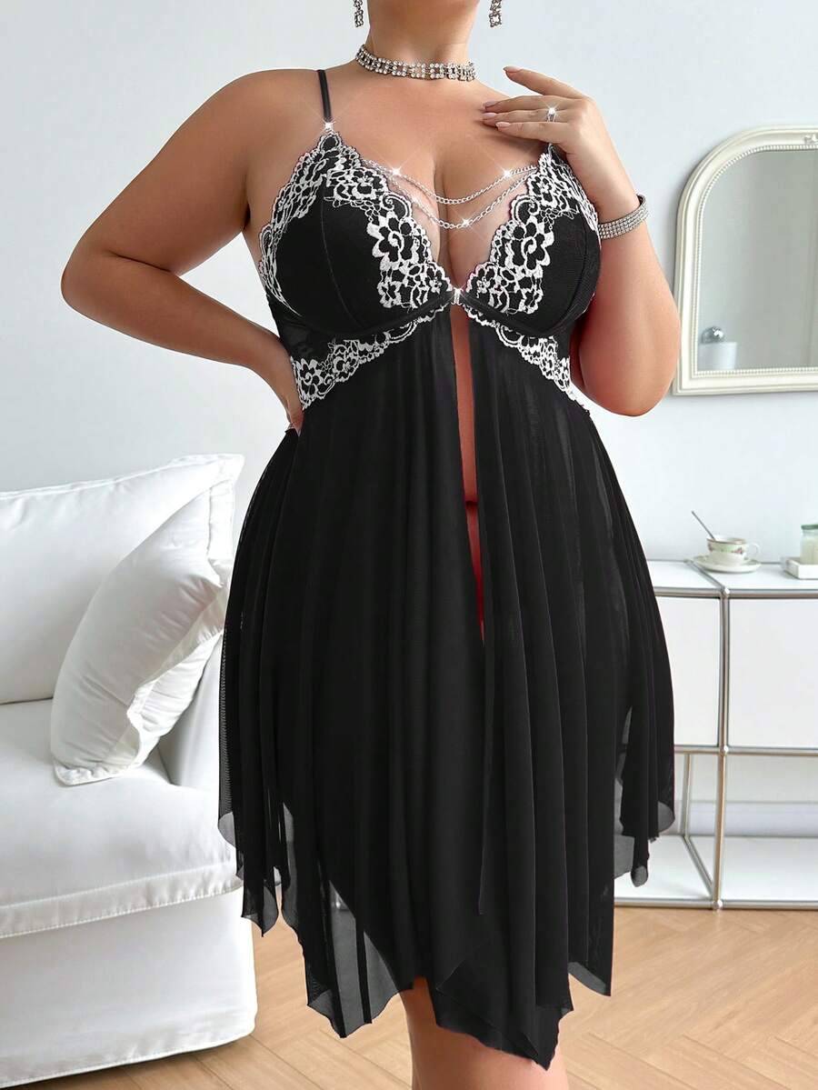 Plus Size Contrast Color Lace Patchwork Chain Decor Camisole Nightgown - Black - View 1