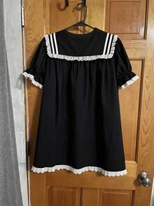 Sweetra CURVE Áo babydoll mùa hè màu đen dễ thương dành cho nữ, phối sọc tương phản, kiểu dáng học sinh, cổ áo thủy thủ và viền ren tương phản. - màu đen - Xem 2
