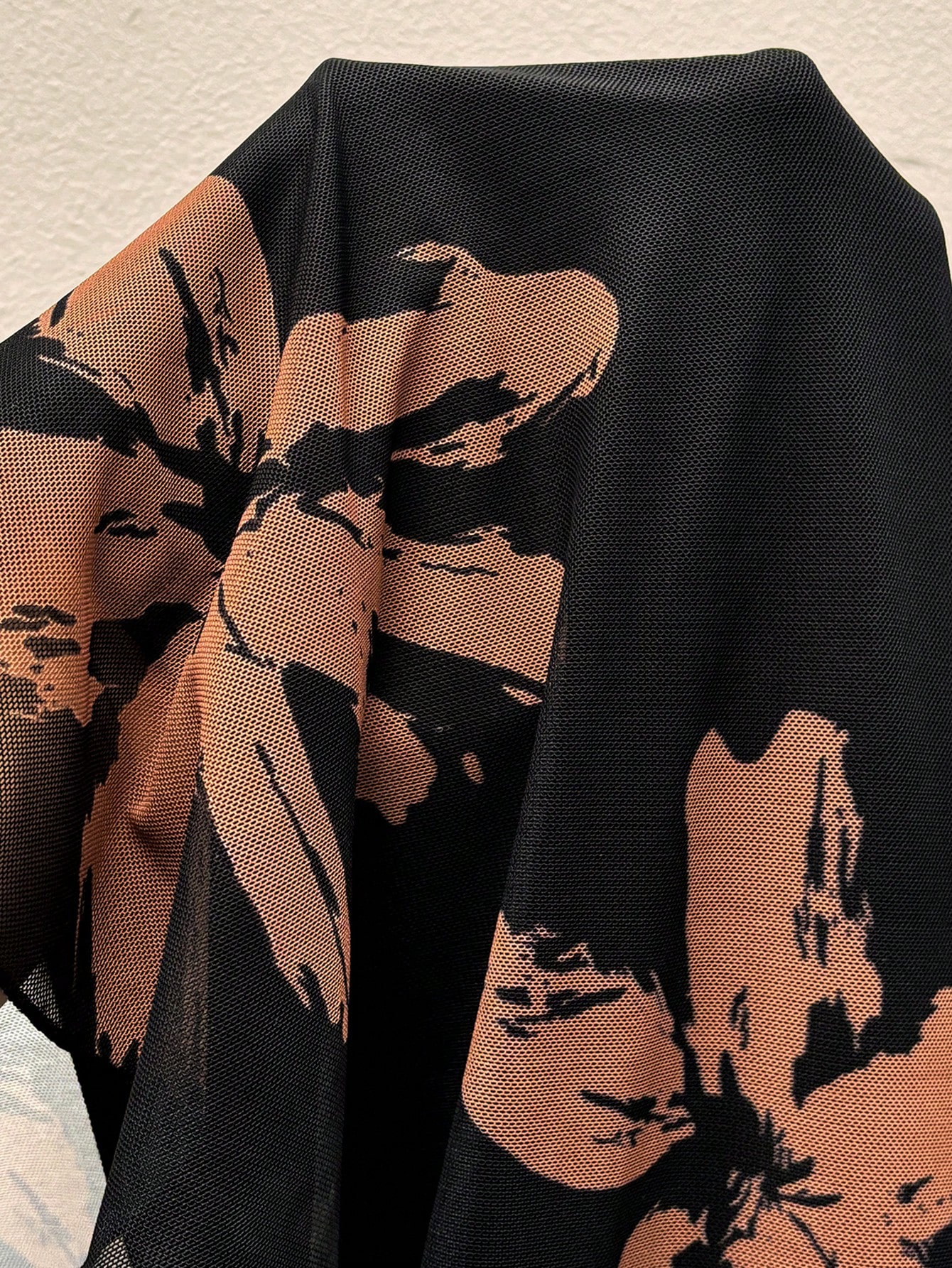 Auralis فستان طويل الأكمام بأكمام واسعة مزخرف بالأ...