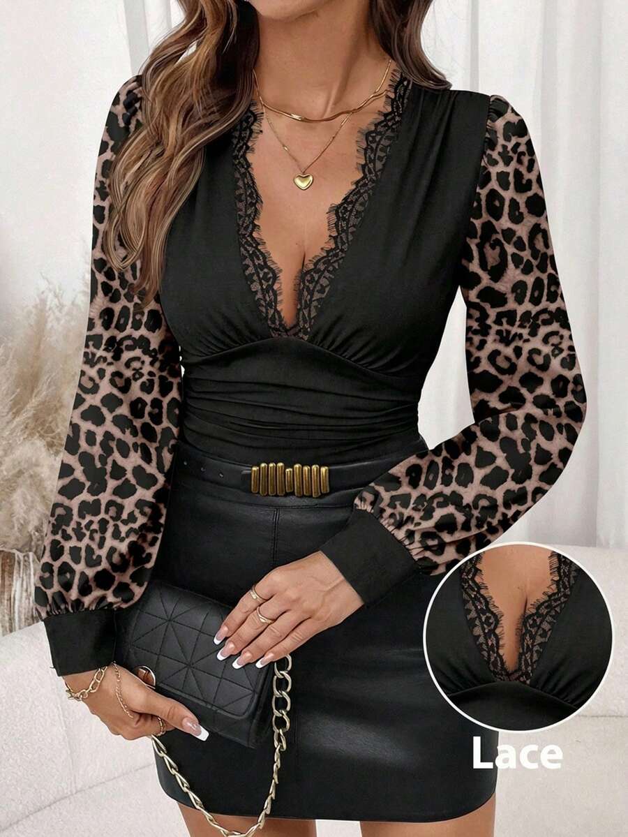 Editum 女士休闲深V领蕾丝边饰褶皱腰身修身长袖T恤，适合秋冬季节，豹纹印花 - 彩色 - 查看 1