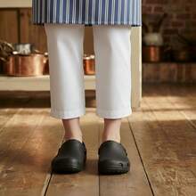 Zueco cocina chef antiderrapante ligero cómodo resistente lavable profesional ideal trabajo largas jornadas antideslizante duradero práctico diseño unisex ajuste perfecto soporte en talón fácil de limpiar perfecto para cocina hospital restaurante servicio alimentos y confort total - Negro - Ver 3