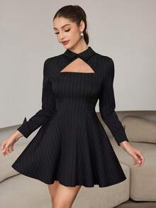 Modelyn 女士黑色竖条纹镂空设计时尚优雅约会之夜迷你连衣裙，秋冬款 - 黑色 - 查看 2