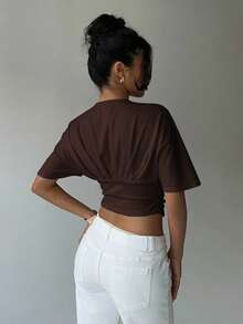 Aloruh Áo thun nữ tay ngắn cổ chữ V sâu màu mơ viền bo gấu - Cà phê nâu - Xem 2
