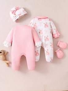 SHEIN 4 件套新生儿熊和蝴蝶结印花长袖连体衣、帽子和手套套装、婴儿睡衣