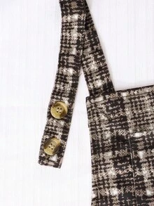 SHEIN 2件套少女休闲百搭T恤背带裤套装，包含简约长袖T恤和格子背带裤，适合秋冬季外出、散步、购物、通勤等场合。 - 棕色 - 查看 8
