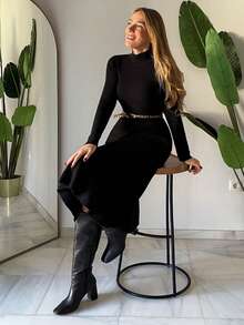 Vivie Lora 女士紧身收腰毛衣连衣裙 - 黑色 - 查看 6