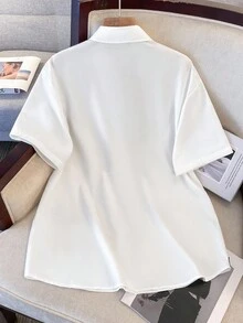 Manfinity Joysei 男士白色刺绣Logo修身短袖衬衫，适合作为礼物送给朋友 - 白色 - 查看 3