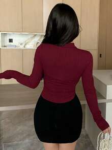 DAZY 女士镂空爱心蝴蝶结拼接长袖T恤，适合秋季、冬季、新年、圣诞节、情人节穿着。 - 紅色 - 查看 4