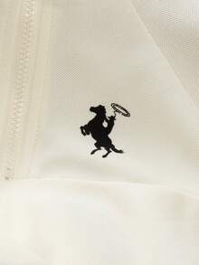 两件套幼儿Polo衫短裤套装，休闲米色，黑色条纹饰边，Polo领半拉链衬衫搭配同色斜挎包，弹性裤脚裤腿，简约时尚，适合日常穿着。 - 米色 - 查看 7