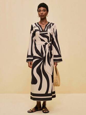 SHEIN Veneréa Women's Geometric Print Cinched Waist Midi Dress