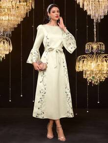 Al Najma 女士优雅阿拉伯风格亮片花卉印花V领喇叭袖连衣裙 - 杏色 - 查看 1