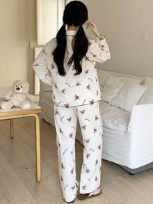 SHEIN Leap Crew 少女编织熊印花领口袋长袖衬衫和裤子休闲睡衣套装 - 杏色 - 查看 2