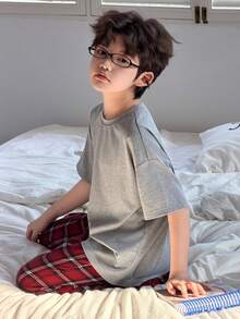 DAZY 男童纯色圆领短袖T恤和格子裤睡衣套装 - 灰色 - 查看 3