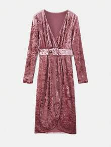 lacRébo 柔和的灰粉色丝绒裹身中长连衣裙，配有同色腰带和醒目的搭扣 - 紫色 - 查看 6