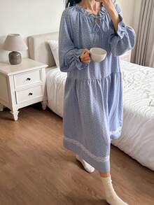 DAZY Vacation Style Ditsy Floral Ruched Frill Collar Lace Patchwork Loose Long Women Nightgown - Blue - View 1