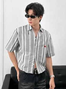 Manfinity RebelGame Men's Contrast Stripe Print Short Sleeve Shirt - Grey - View 5