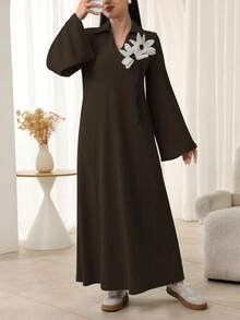 Al Najma 女士灰色印花翻领长袖优雅阿拉伯连衣裙 - 棕色 - 查看 7