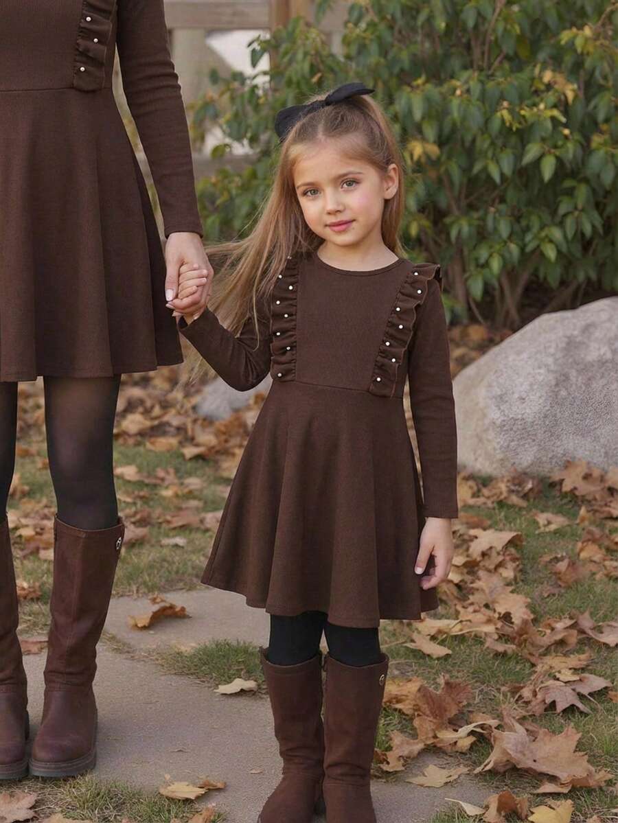 Emery Rose Kids 少女优雅休闲圆领套头开衩中长连衣裙，适合上学、日常休闲穿着，秋冬季生日女孩亲子装、万圣节返校季等场合。 - 棕色 - 查看 1