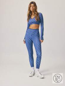 Aralina Áo croptop tay dài co giãn, cạp cao, dáng ôm, họa tiết chấm bi, bộ đồ hè phối hợp cho nữ, set hai mảnh. - Màu xanh hải quân - Xem 8