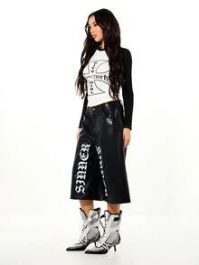 SUMWON WOMEN Women's Long Sleeve Raglan Cross Print Crew Neck Color Block Top With City Girl New York Design - Black and White - View 5