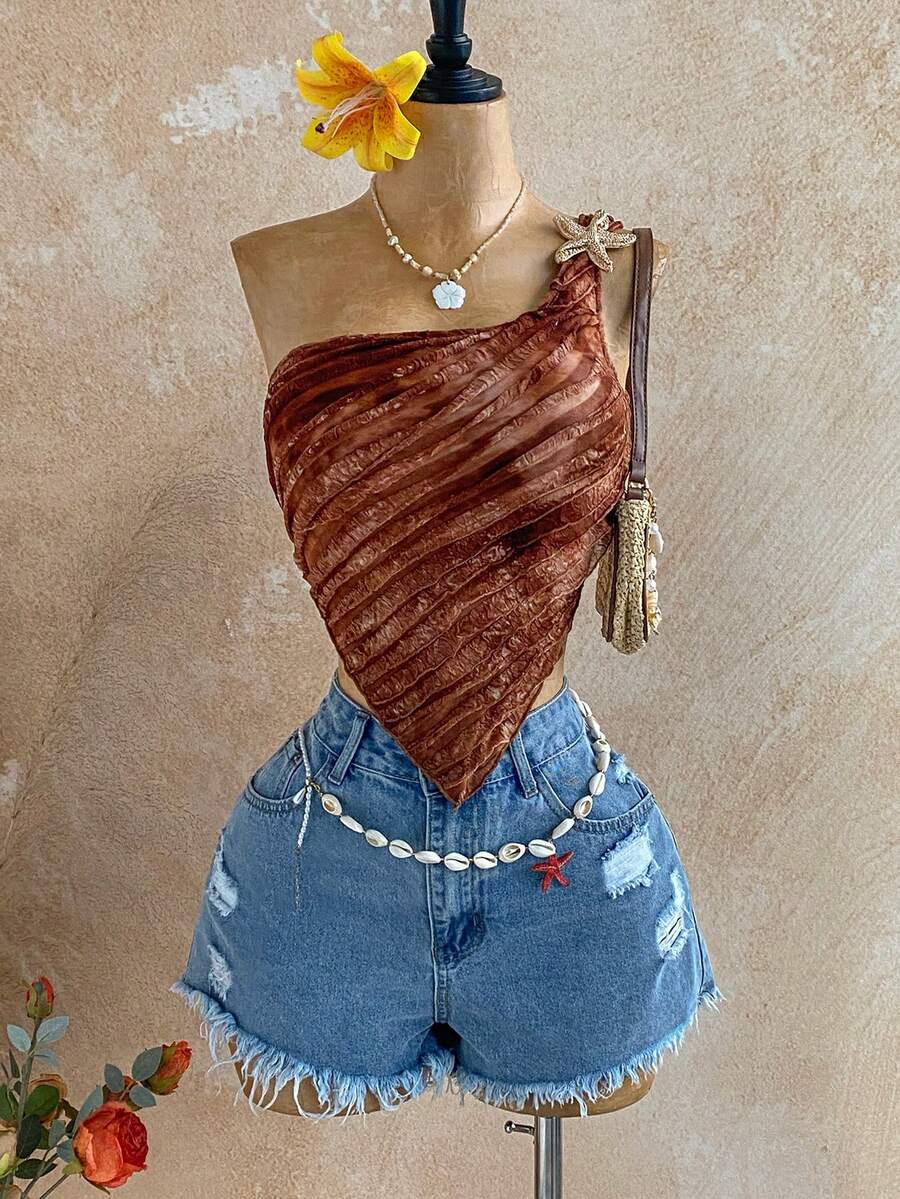 Soleia Nouvelle blouse pour femmes en tissu brodé de dentelle, avec une épaule découverte et un décor en métal en forme d'étoile de mer. Convient pour la boîte de nuit, le style bohème, les vacances, l'automne, le style vintage, les fêtes. - Beige - Voir 1