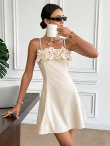 Serisse 女士休闲纯色3D立体花卉装饰吊带连衣裙，夏季 - 杏色 - 查看 4