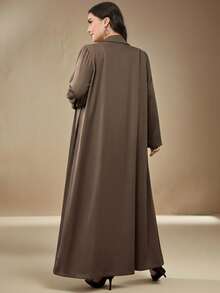 Al Najma 大码女式纯色插肩袖长款开襟纽扣长袍，简约设计 - 咖啡棕 - 查看 3