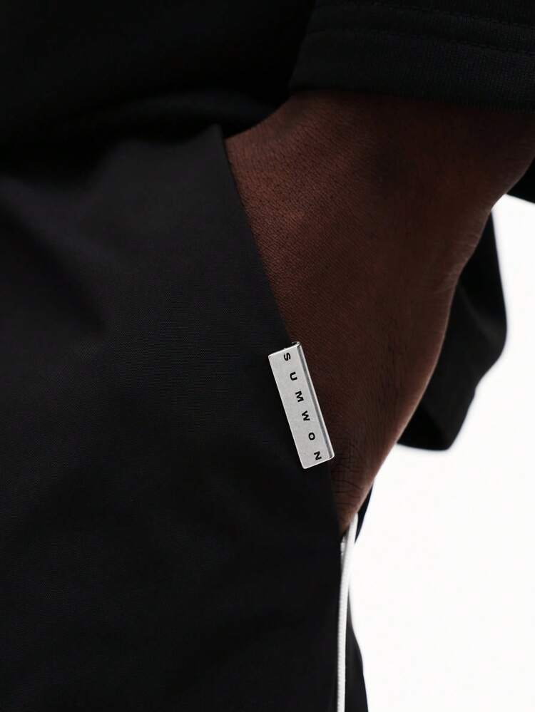 Cargo Shorts With White Piping Details