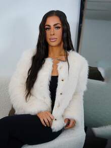 SAYEHFBABY Women's Solid Color Long Sleeve Single-Breasted Loose Casual Faux Fur Jacket - Apricot - View 5