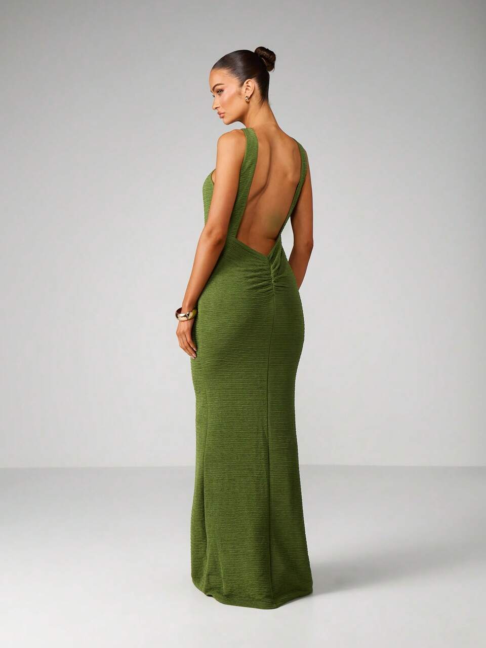 MISSGUIDED Wrap Halter Textured Stretch Bodycon Maxi Dress With Open Back Detail Party Evening Formal Occasion Wear Floor Length Sleeveless