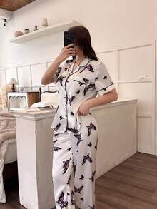 SHEIN 仿丝绸蝴蝶印花翻领短袖睡衣套装 - 白色 - 查看 3