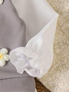 SHEIN 2件套女婴可爱白色碎花装饰舒适时尚拼接白色长袖两件套上衣搭配灰色休闲喇叭裤 - 淺灰色 - 查看 6