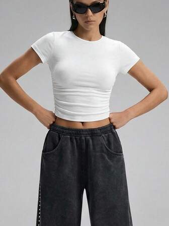 LYSMO Camiseta crop unicolor fruncido lateral