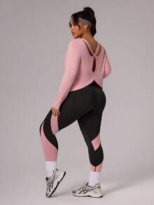 SHEIN Sports Rhythm Era 大码纯色极简长袖上衣和裤子运动套装（大码运动服/大码健身服/曲线运动上衣/大码瑜伽套装/曲线运动服/女士运动套装） - 彩色 - 查看 4